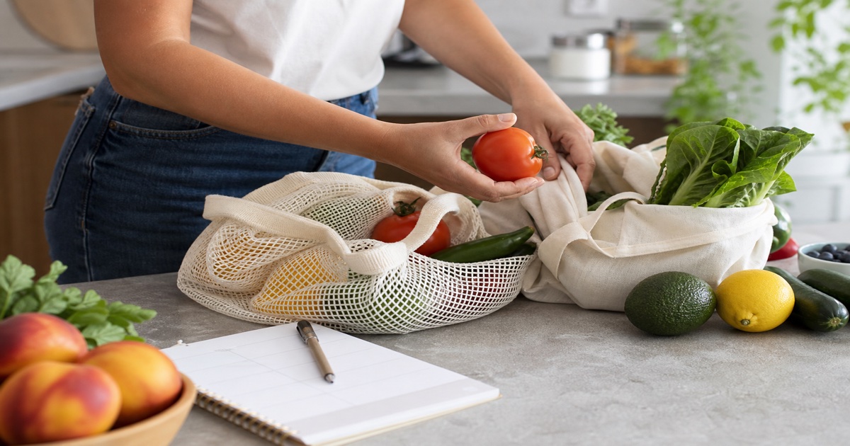 What's in Season Summer 2026 + Month-by-Month Plan — prep and portions detail